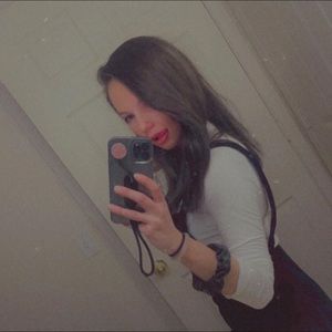 Meet your Posher, Courtney